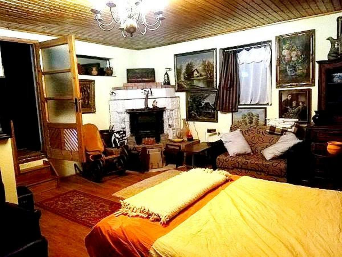 Leyla Guesthouse Castel Braşov Exteriör bild